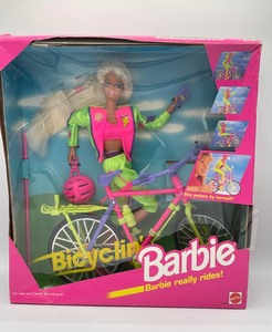 lot 5 image: Vintage Mattel Bicyclin Barbie New in Box