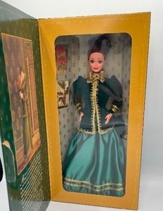 lot 14 image: Vintage Mattel Hallmark Special Edition Yuletide Romance Barbie 1996 New