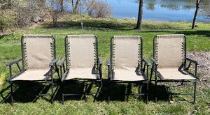 lot 27 image: 4 Foldable Lawn chairs