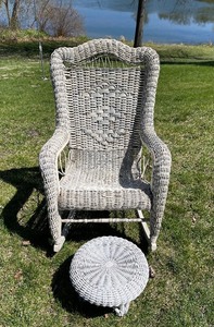 lot 29 image: Vintage White Wicker Rocker and Ottoman