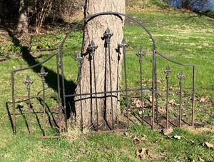 lot 43 image: Wrought Iron 3 Piece Garden Gate