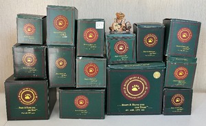 lot 20 image: LOT of 14 Boyds Bears and Friends in boxes