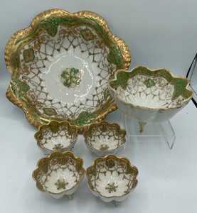 lot 98 image: Set of 6 Antique Nippon Green and Gold Moriage Porcelain Bowls