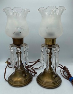 lot 116 image: Pair of Vintage Electric Lamps with hanging crystals very pretty