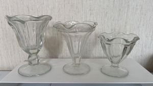 lot 131 image: 18 Various Size Sundae Cups Glasses