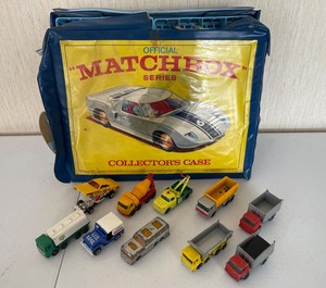 lot 142 image: 10 Matchbox Cars  Trucks and Official Matchbox Carry Case