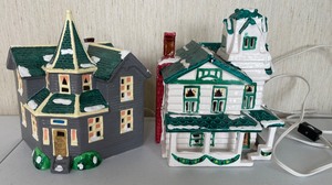 lot 143 image: 2 Dept 56 1980s Villages