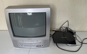 lot 146 image: 13 Toshiba TVDVD Player & Netgear Router