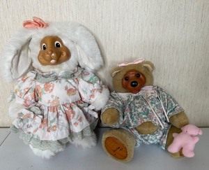 lot 148 image: Vintage Limited-Edition Robert Raikes Wooden 1993 Buttercup Rabbit and Bear