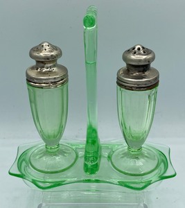 lot 164 image: Green Depression Glass Uranium Glass Salt and Pepper Shakers with Caddy