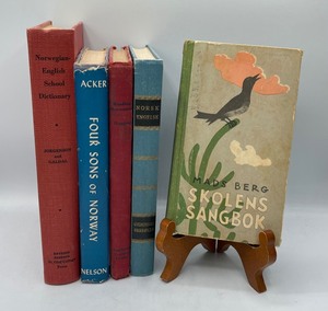 lot 176 image: LOT 5 Vintage Norwegian Hardcover Books