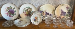 lot 236 image: Porcelain Fruit Plates Lot Mini Plates and Plate Holder