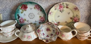 lot 227 image: Mix and Match Roses Lot of Porcelain Dishes