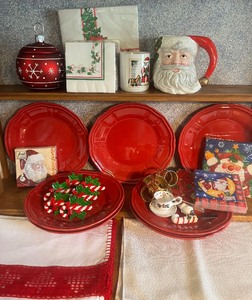 lot 207 image: Christmas Entertaining lot