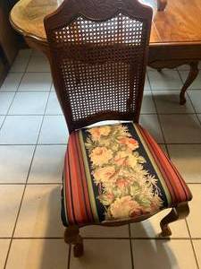 lot 274 image: Dining Room Table and Four Chairs