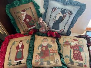 lot 291 image: History of Santa II Resin Babouska 10.5 figure Duncan Royale and Pillows
