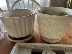lot 299 image: Shabby Chic Garden Decor