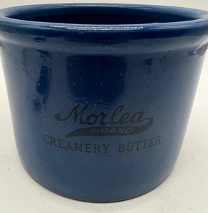 lot 369 image: Morlea Albert Lea Brand Creamery Butter Crock Blue and Knudsen Chevrolet Coin