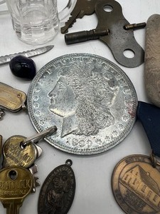 lot 371 image: 1900 Morgan Silver Dollar MN Prison Industries Aluminum Salt and Pepper misc