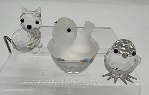 lot 374 image: Lot of Swarovski Crystal figurines and pieces Trimlite Frosty Chick