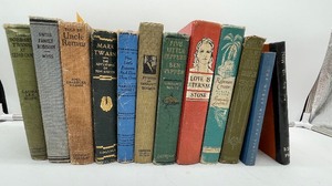 lot 305 image: 12 Vintage Hardcover Books
