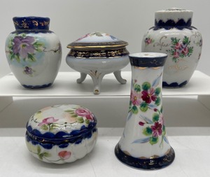 lot 381 image: Antique Japan Hand Painted Ginger Jars, Hat Pin Holders and Trinket Jars