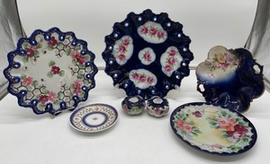 lot 385 image: Antique Nippon Hand Painted Floral Plates and Gourd Salt and Pepper Shakers