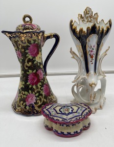 lot 401 image: Nippon Hot ChocolateCoffee Pot, Trinket Box and Vase
