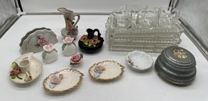 lot 403 image: 5 1940s Hazel Atlas Snack Trays and 3D Porcelain Floral and Music Box