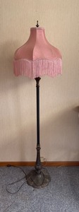lot 420 image: Vintage Pink Fringe Lamp Shade Floor Lamp