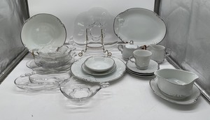 lot 425 image: 8 Pieces of Vintage Duncan and Miller Canterbury Clear Glass and 13 Pieces of Style House China