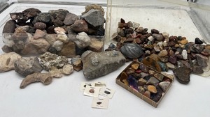 lot 472 image: Rock Fossil Collection