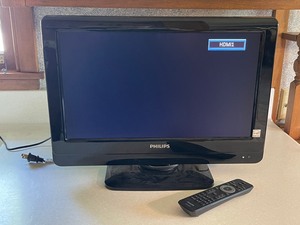lot 426 image: Phillips Small Flatscreen TV With Remote