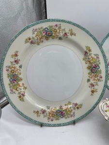 lot 366 image: 54 piece set of Japan Kongo SCS China and 36 piece Franciscan Glassware