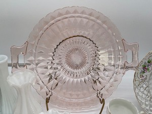 lot 379 image: Pink Depression Glassware, Milkglass and China Plates