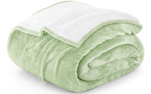 lot 434 image: Utopia Bedding Sherpa Blanket Twin Size Sage Green, 90x66 Inches