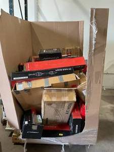 lot 197 image: Pallet of Miscellaneous A-Premium Car Parts