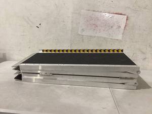 lot 296 image: Wheelchair Ramp Measures 60 x 28