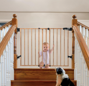 lot 335 image: Babelio 26-43 No Bottom Bar Baby Gate for Babies
