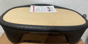 lot 395 image: Childrens Table - Perfect for Play