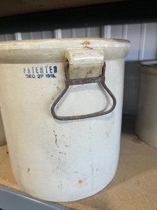 lot 48 image: 4 Gallon Red Wing Crock