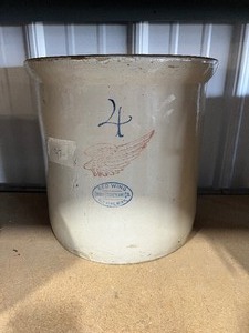 lot 47 image: 4 Gallon Red Wing Crock