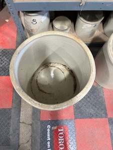 lot 80 image: 20 Gallon Red Wing Crock  with Lid