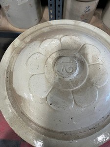 lot 82 image: 12 Gallon Red Wing Crock With Lid