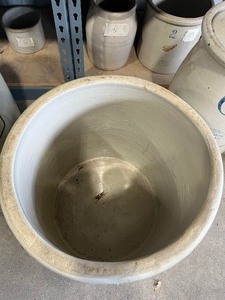 lot 87 image: 10 Gallon Red Wing Crock