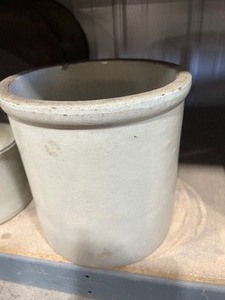 lot 66 image: 2 Gallon Red Wing Crock