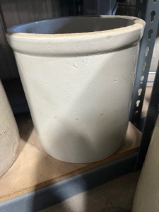 lot 71 image: 3 Gallon Red Wing Crock