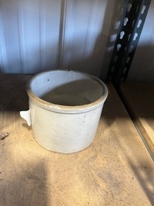 lot 75 image: 12 gallon white crock