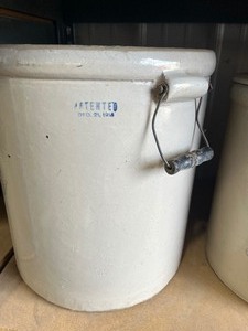 lot 53 image: 10 Gallon Red Wing Crock