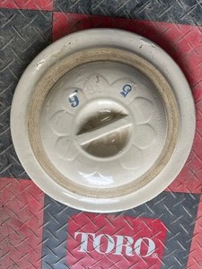 lot 54 image: 6 gallon Red Wing Crock with Cover